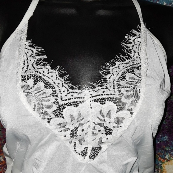 White Eyelash Floral Lace Blousy Romper Bodysuit - Picture 5 of 8